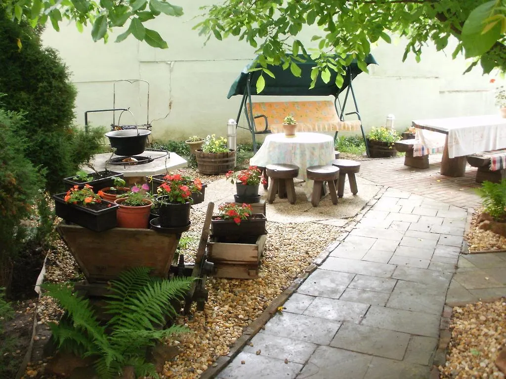 Vass Vendeghaz Guest House Eger