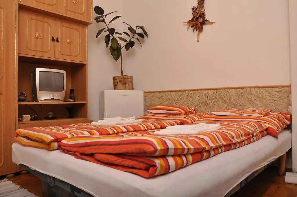 Vass Vendeghaz Guest House Eger