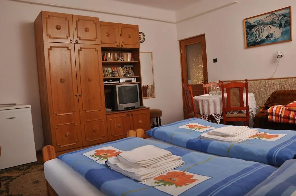 Vass Vendeghaz Guest House Eger